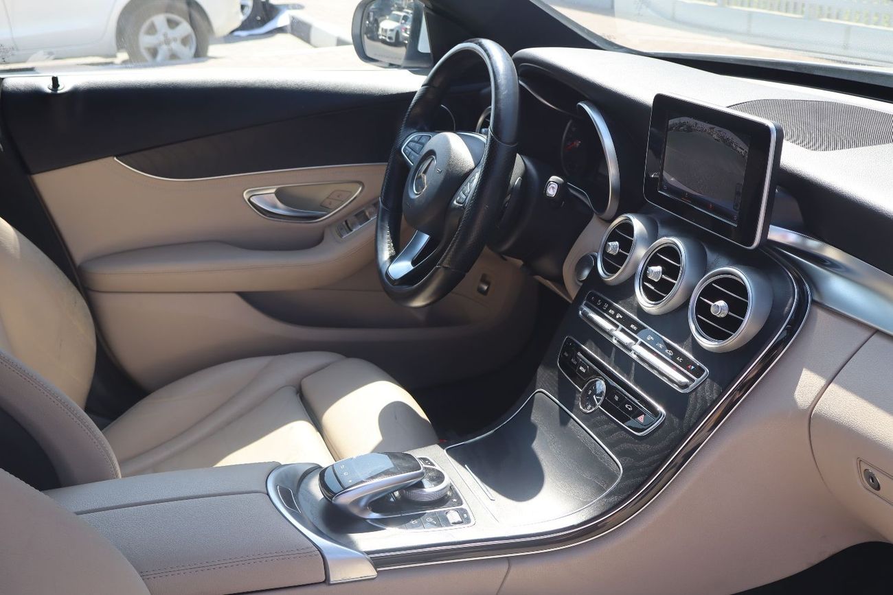 مرسيدس بنز C 200 GCC