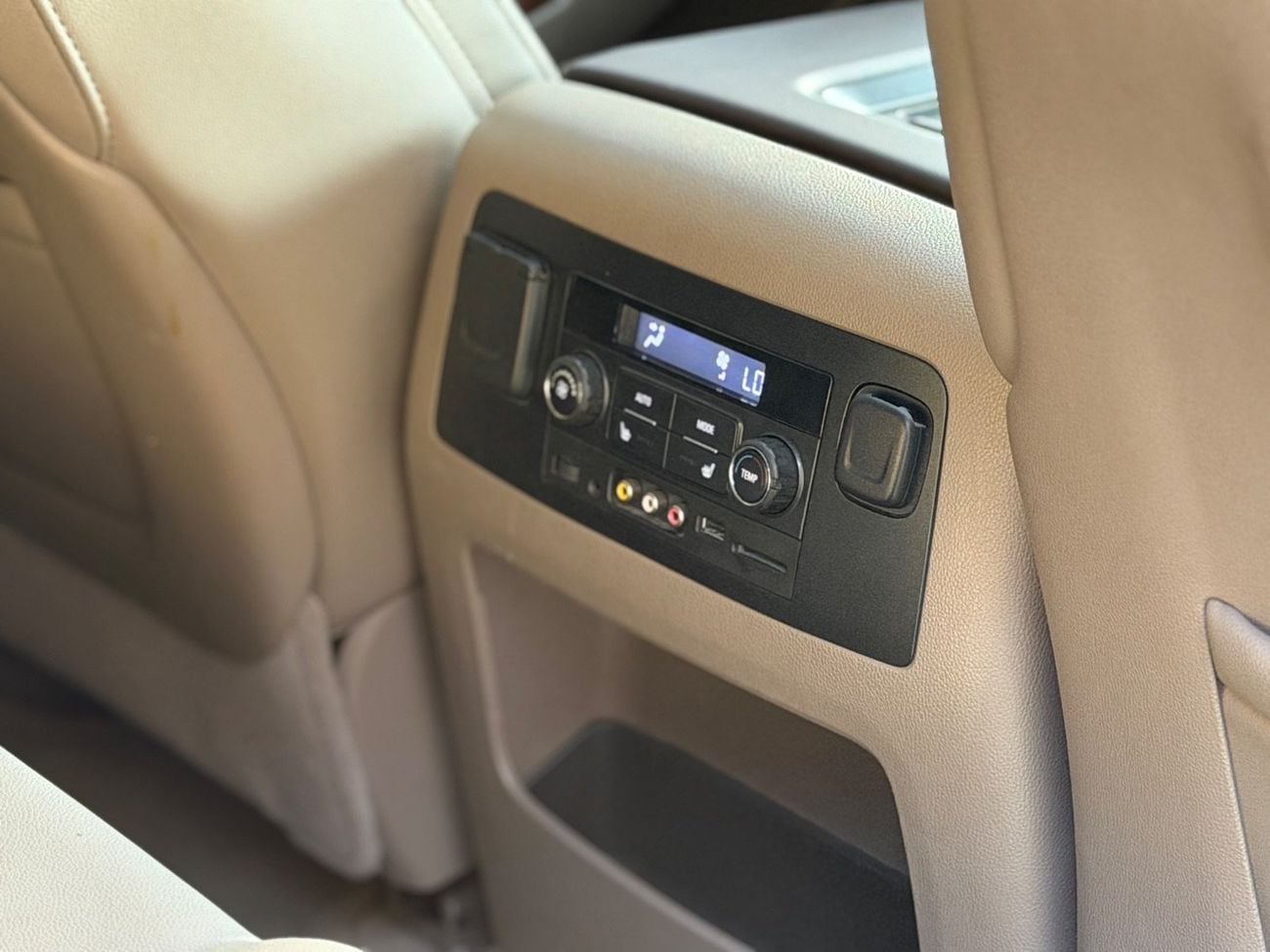 Chevrolet Tahoe LTZ DVD/COOL BOX/HF T/GATE
