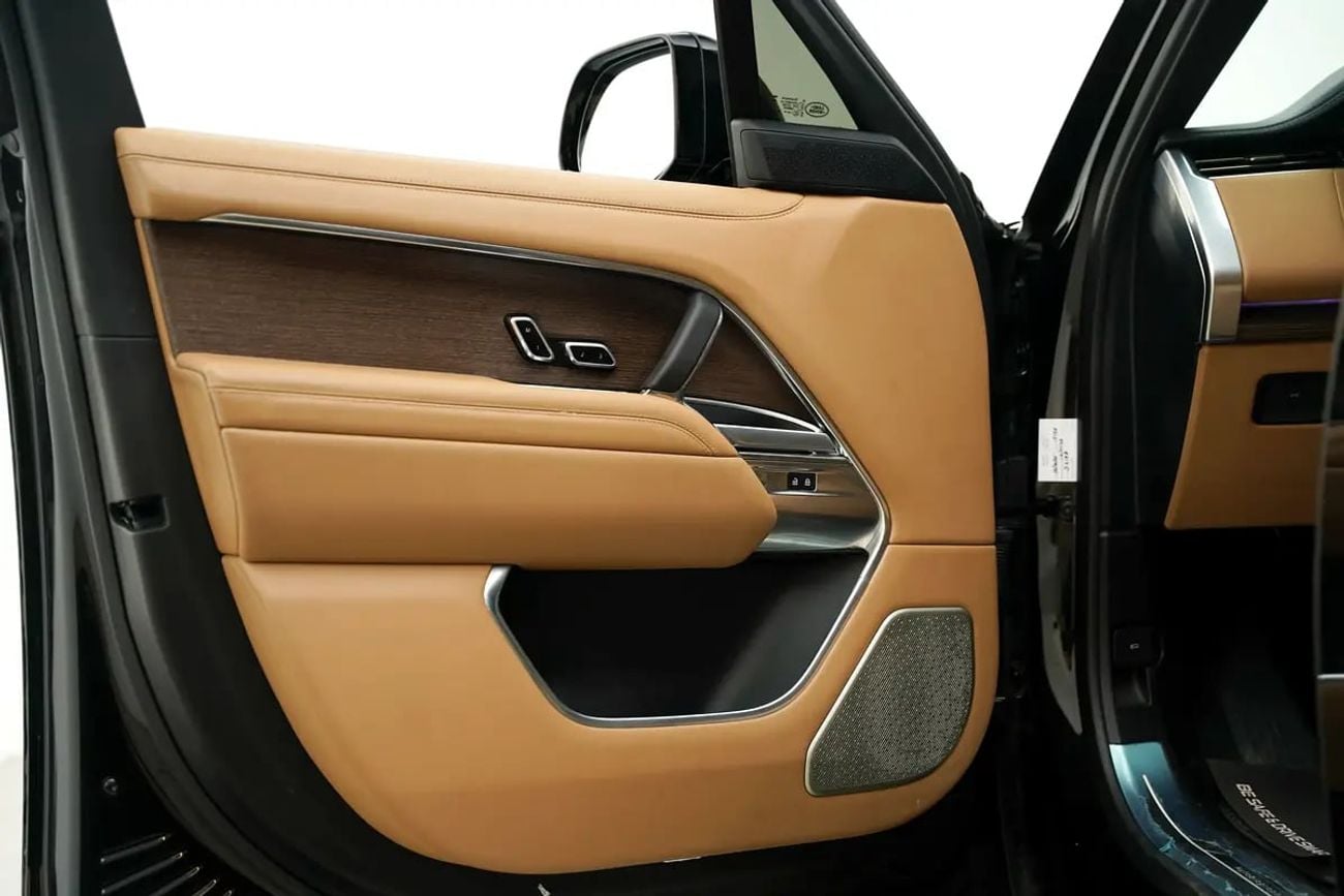 Land Rover Range Rover LWB Autobiography P400 3.0L P530 AUTOBIOGRAPHY WITH WARRANTY AND SERVICE CONTRACT