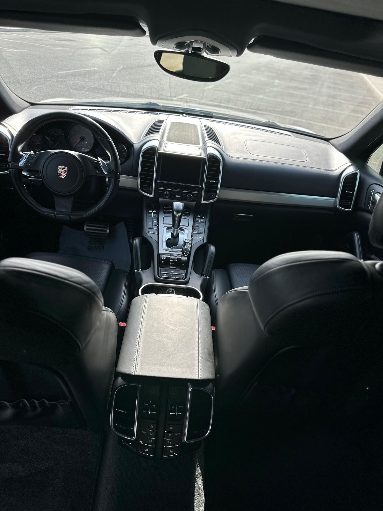 Porsche Cayenne S V8 4.8 Liters (400 HP) - Full Service - Full Options - Very Clean