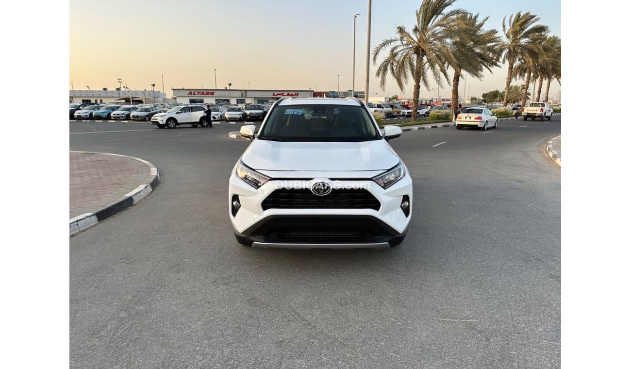 Toyota RAV4 Toyota RAV4 XLE full option, 2.5L 4cylinders. Front wheel Drive