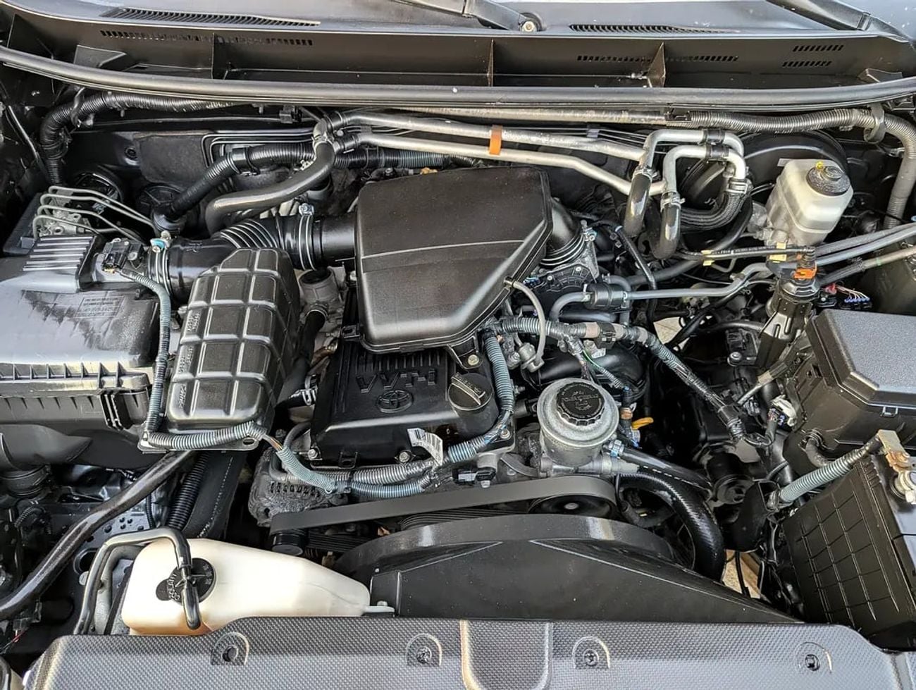 Toyota Prado TX-L Facelifted With Interior And Exterior TXL GCC Specs In excellent Condition