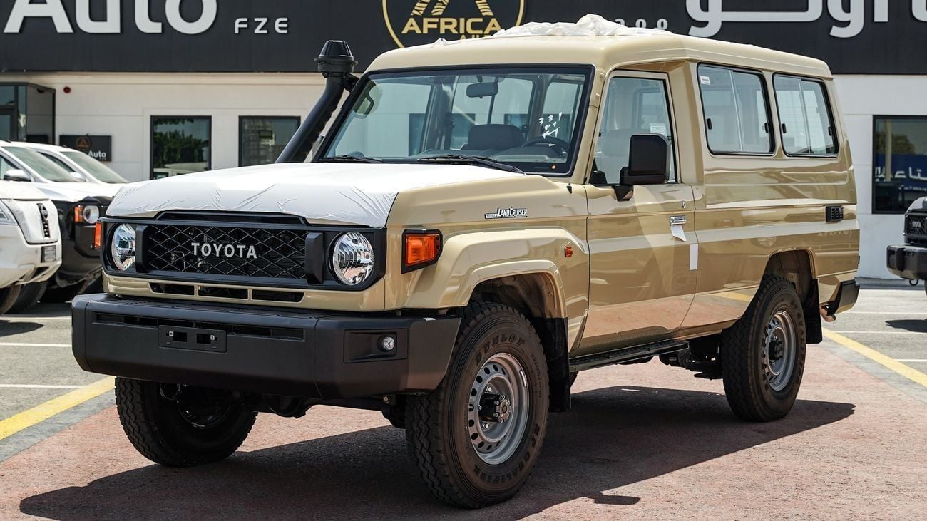 تويوتا لاند كروزر 70 LC 78 HARDTOP 2.8L AT