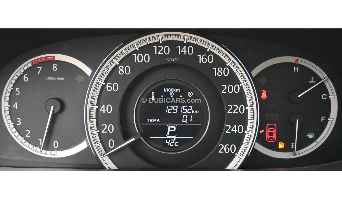 هوندا أكورد 2015 خليجي بحالة ممتازة بدون حوادث صبغ وكالة