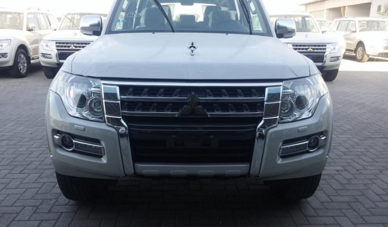 ميتسوبيشي باجيرو 2019-GLS 3.8l LWB H/L Leather Seats Sunroof Gold Package only for Export (Export only)