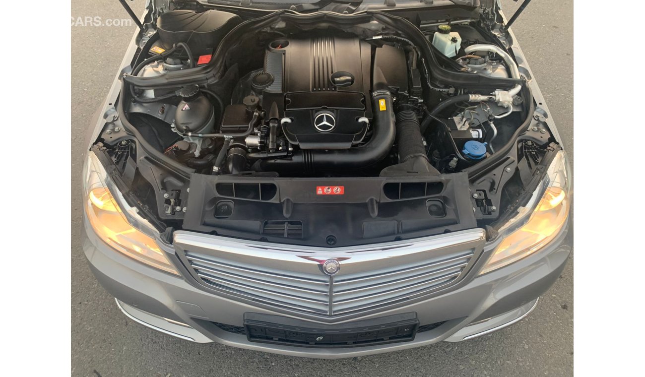 Mercedes-Benz C 200 Mercedes C200_2013_GCC_Excellent_Condihion _Full option