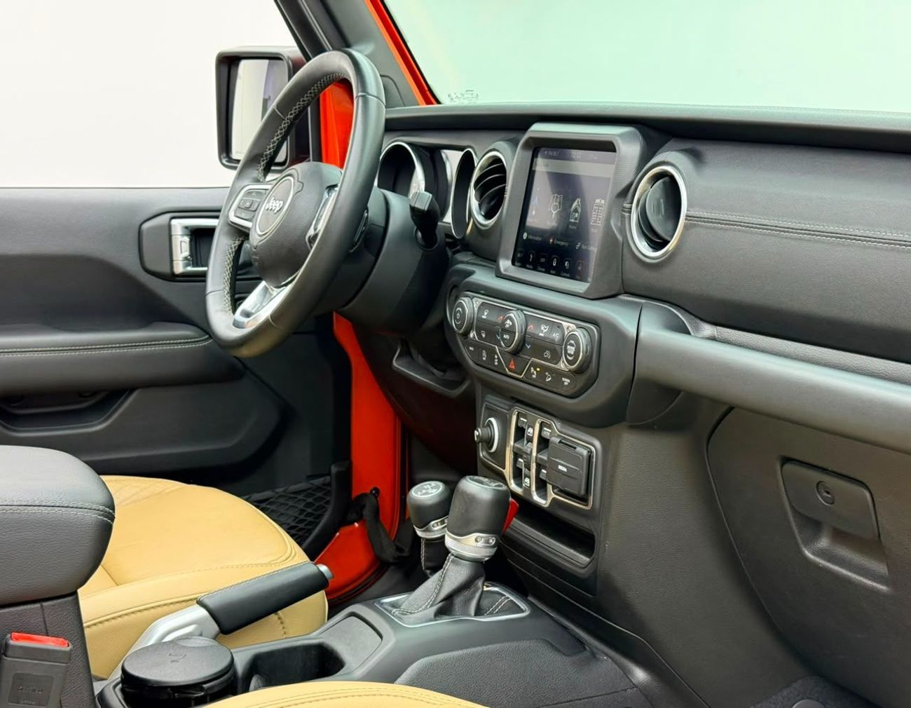 Jeep Wrangler Unlimited SAHARA 2019 Jeep Wrangler Unlimited, 2027 GTA Service Pack, Warranty, Full Service History, GCC