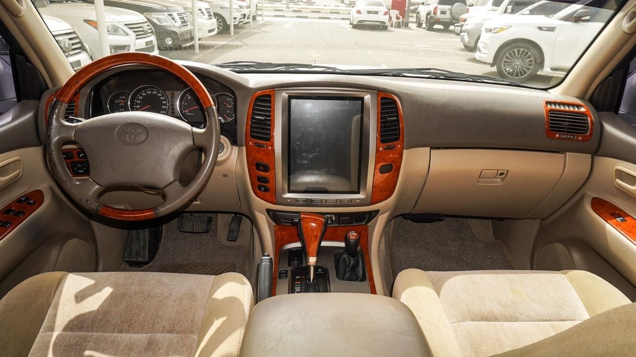 Toyota Land Cruiser GXR V6