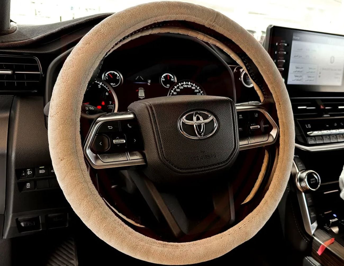 Toyota Land Cruiser GXR 3.5 L | | GCC | Accident-Free | In Excellent Condition | 4452 P.M