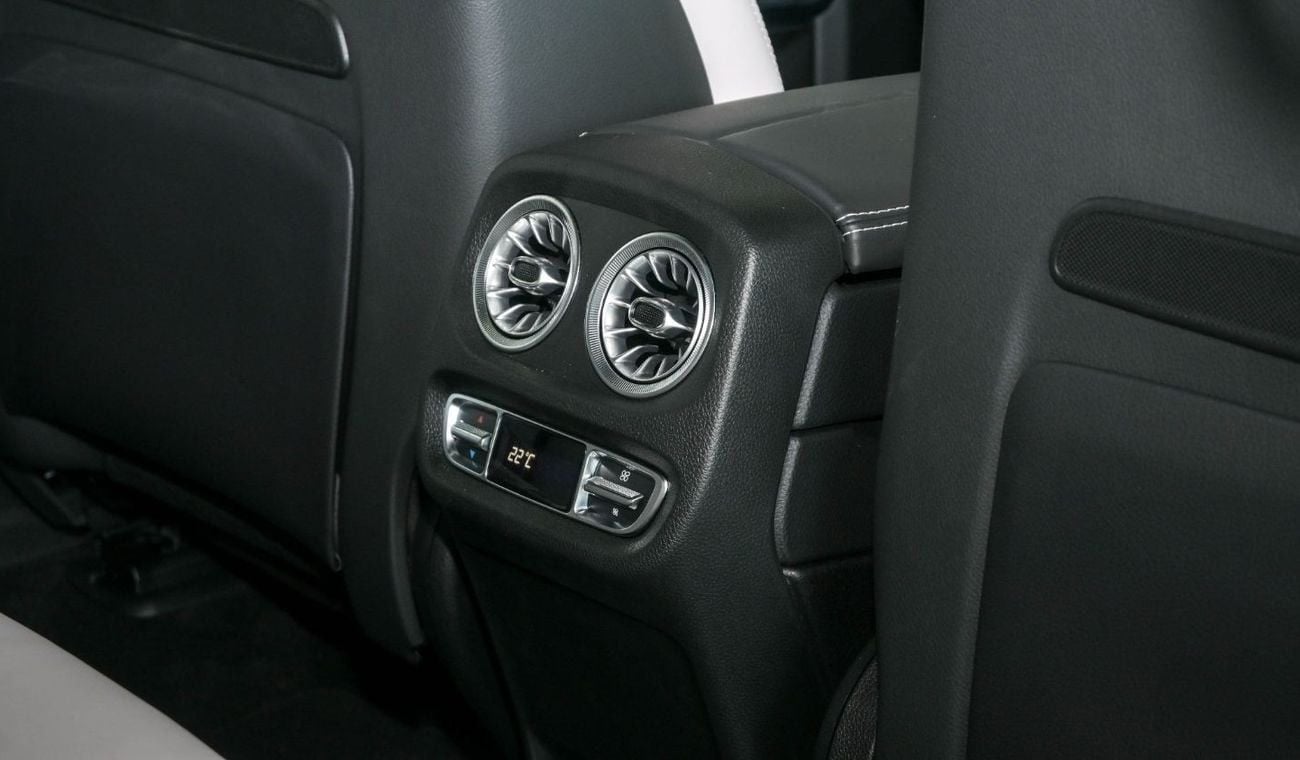 Mercedes-Benz G 63 AMG Mercedes G63 AMG - Gold Magno Color - Carbon Fiber - Rear Entertainment System - Excellent Condition