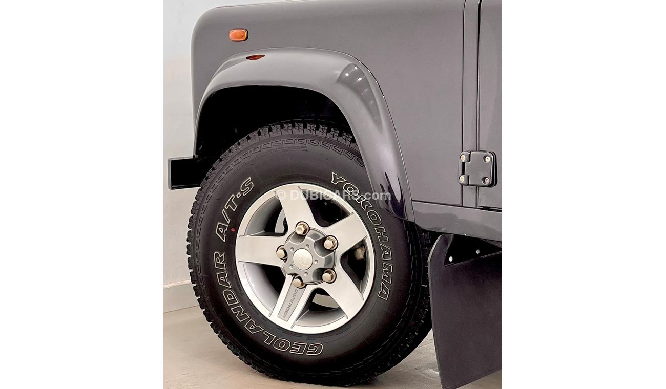 Land Rover Defender 110 2015 Land Rover Defender 110, Full Al Tayer Service History, Warranty, Low Kms, GCC