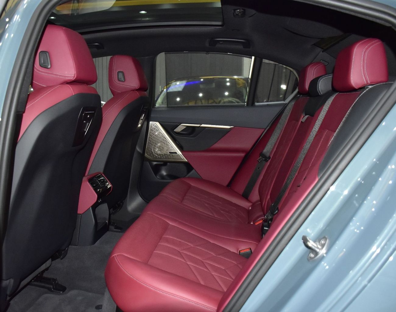 بي أم دبليو 520i EXCELLENT DEAL for our BMW 520i M-Kit ( 2024 Model ) in Grey Color GCC Specs