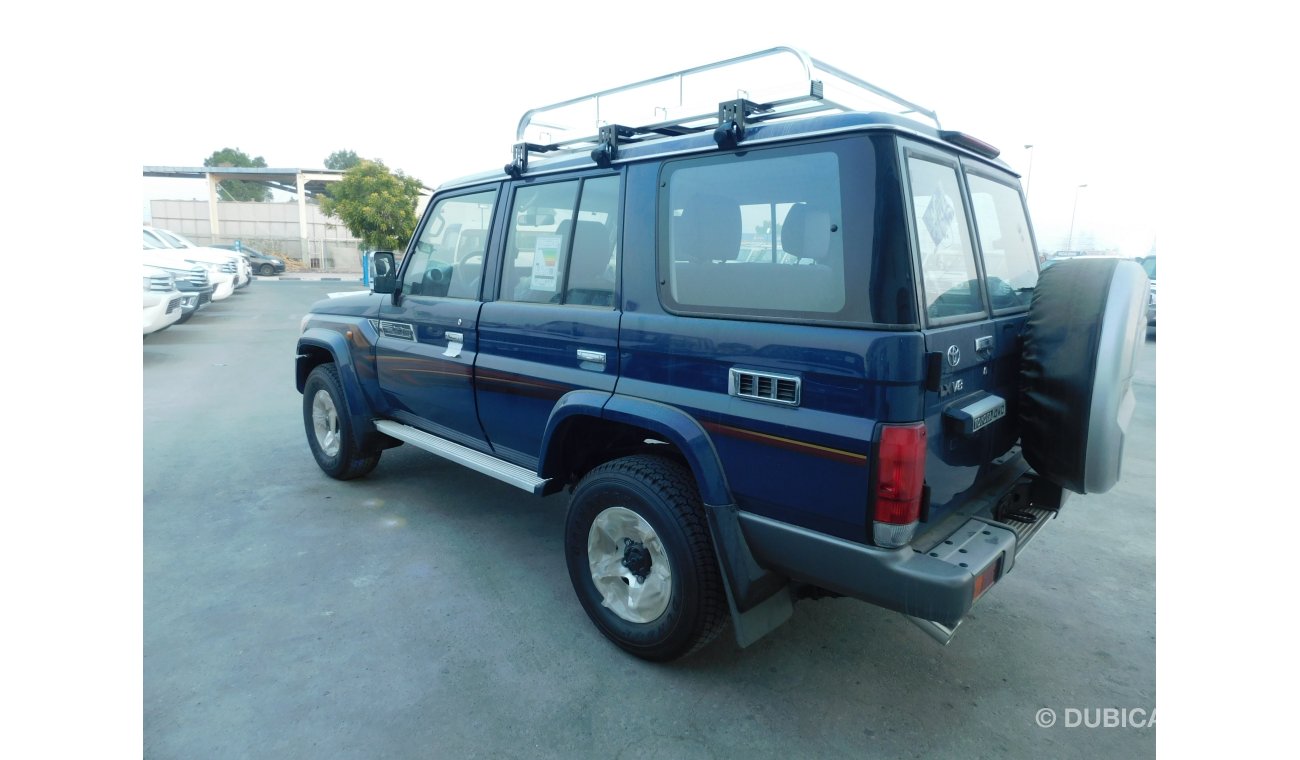 تويوتا لاند كروزر هارد توب 76 Hardtop LX Special V8 4.5L Diesel M/T Wagon