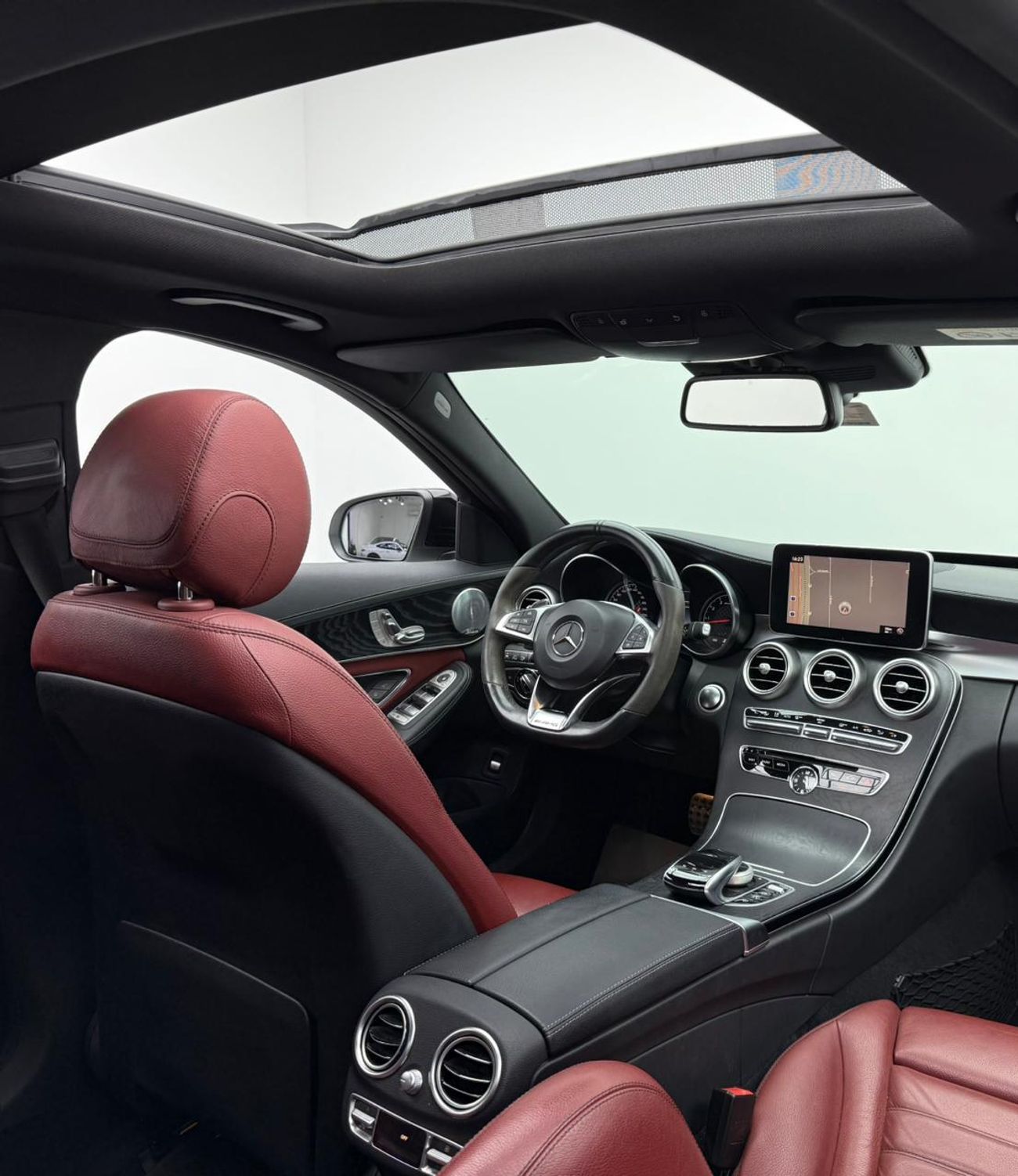 مرسيدس بنز سي 43 ايه ام جي 2017 Mercedes C43 AMG 4matic, Service Contract Deutsche, Full Service History, GCC