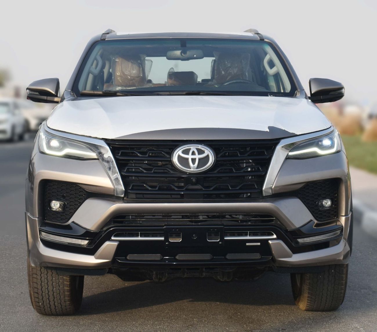 Toyota Fortuner NEW TOYOTA FORTUNER SR5 Plus 4.0L V6 MODEL 2025 GCC