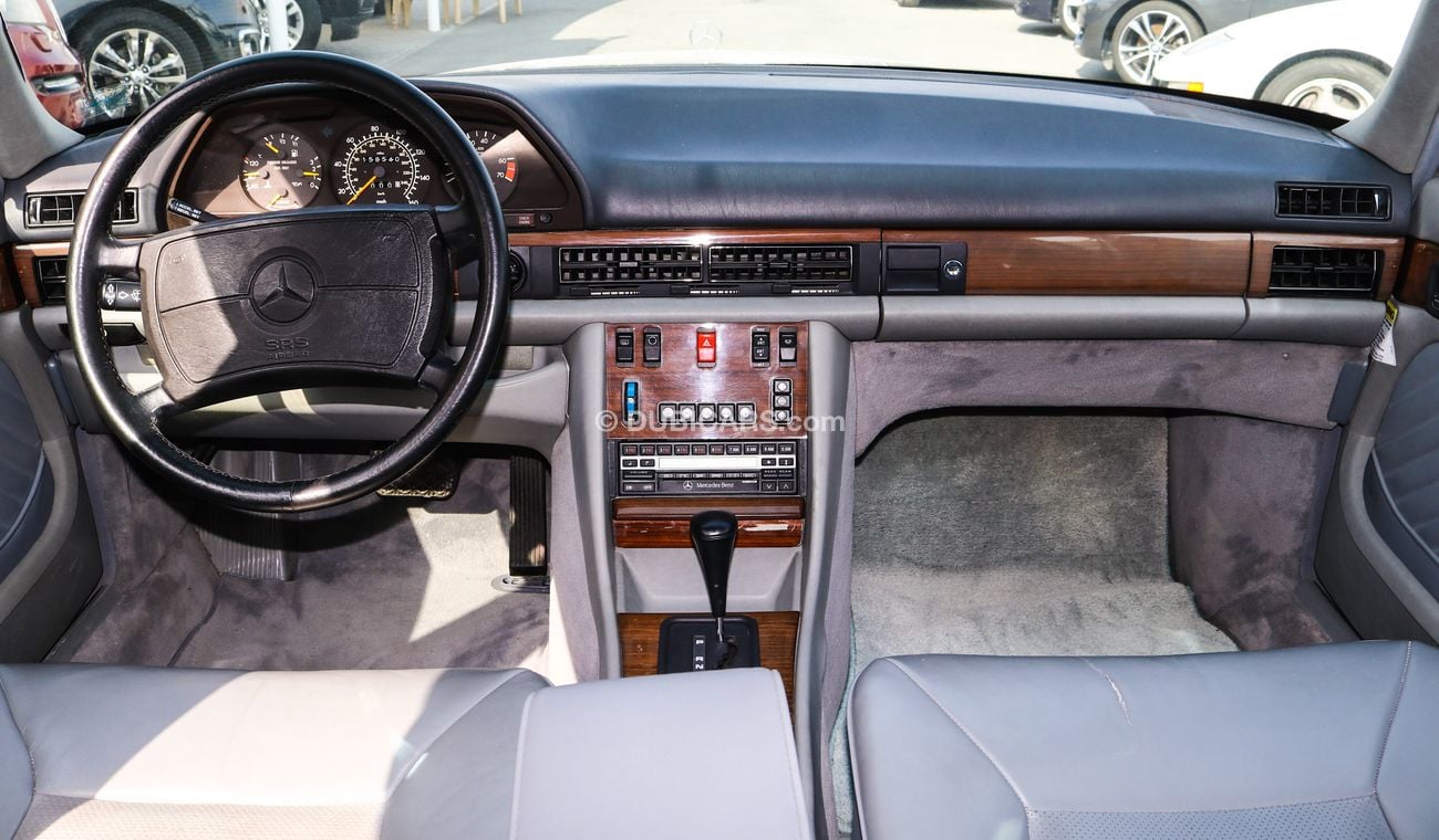 مرسيدس بنز 300 SLE