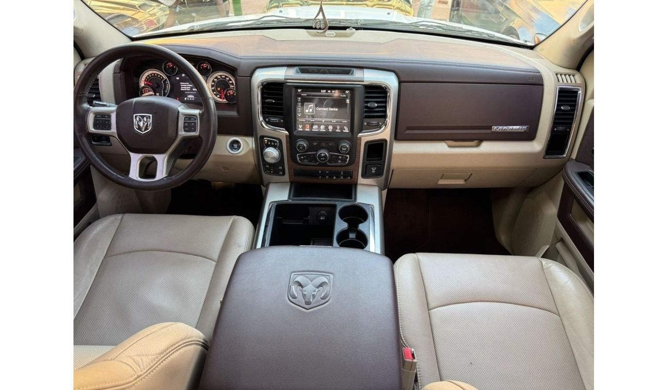 RAM 1500 Laramie Crew Cab 5.7L
