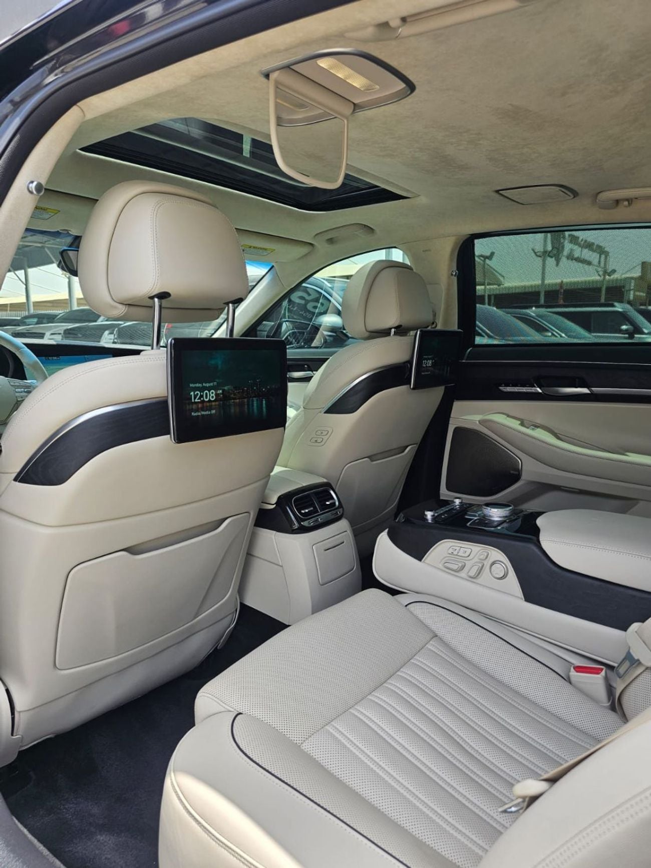 جينيسس G90 PLATINUM Royal 5.0L (410 HP)