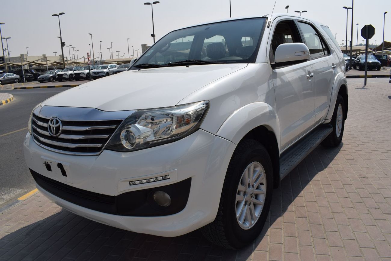 Toyota Fortuner Toyota Fortuner EXR 2.7L (160 HP), model:2015