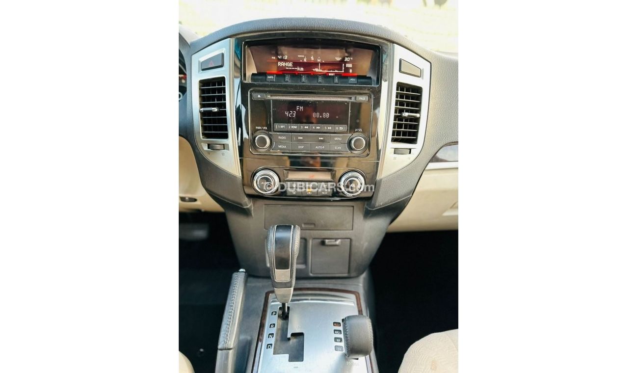 Mitsubishi Pajero GLS Mid 1030 PM || PAJERO GLS 3.0 V6 4WD || LOW MILEAGE 0% DOWN PAYMENT || WELL MAINTAINED