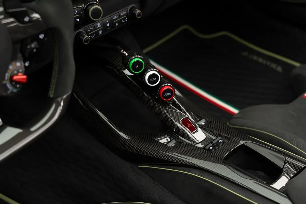 فيراري 812 GTS