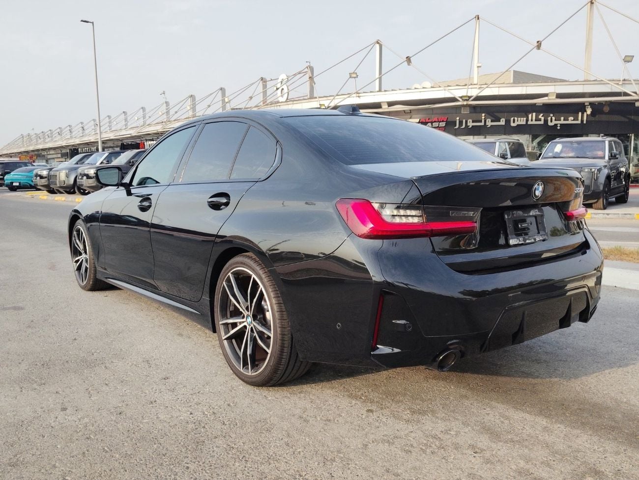 بي أم دبليو 330i M SPORT