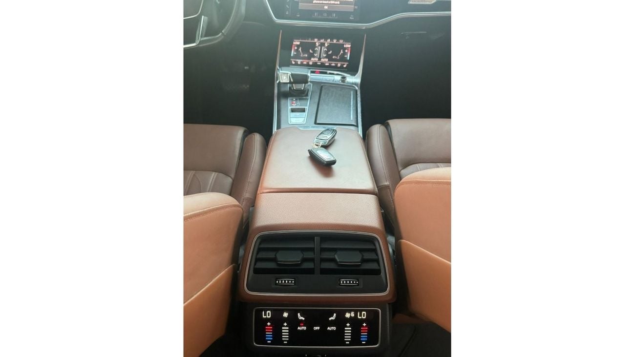 أودي A7 55 TFSI quattro S-لاين