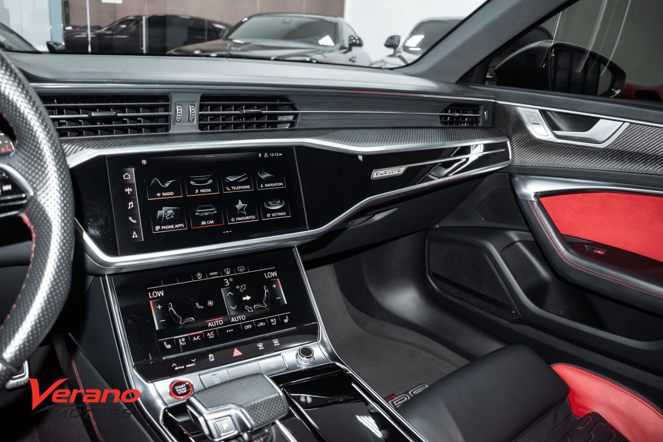 Audi RS6 STD Audi RS6 4.0 TFSI quattro
