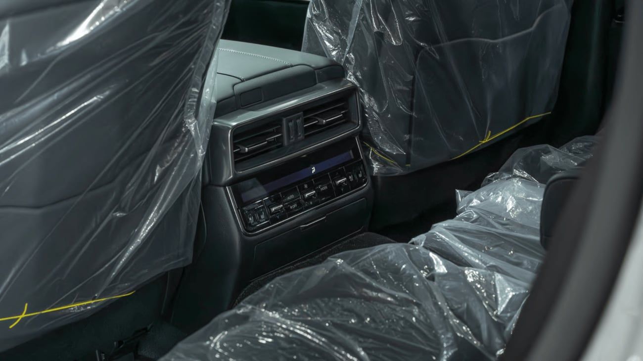 Lexus LX700h F SPORT F-SPORT 26/26 SILVER with BLACK INTERIOR