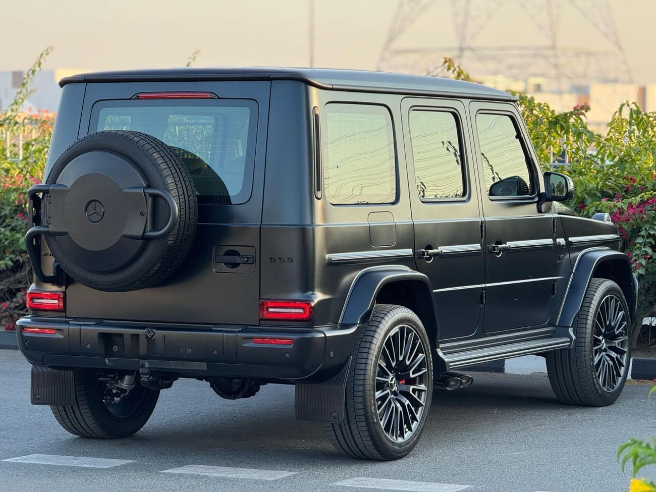 Mercedes-Benz G 63 AMG 4MATIC SUV **2025**GCC SPEC UNDER WARRANTY AND SERVICE CONTRACT