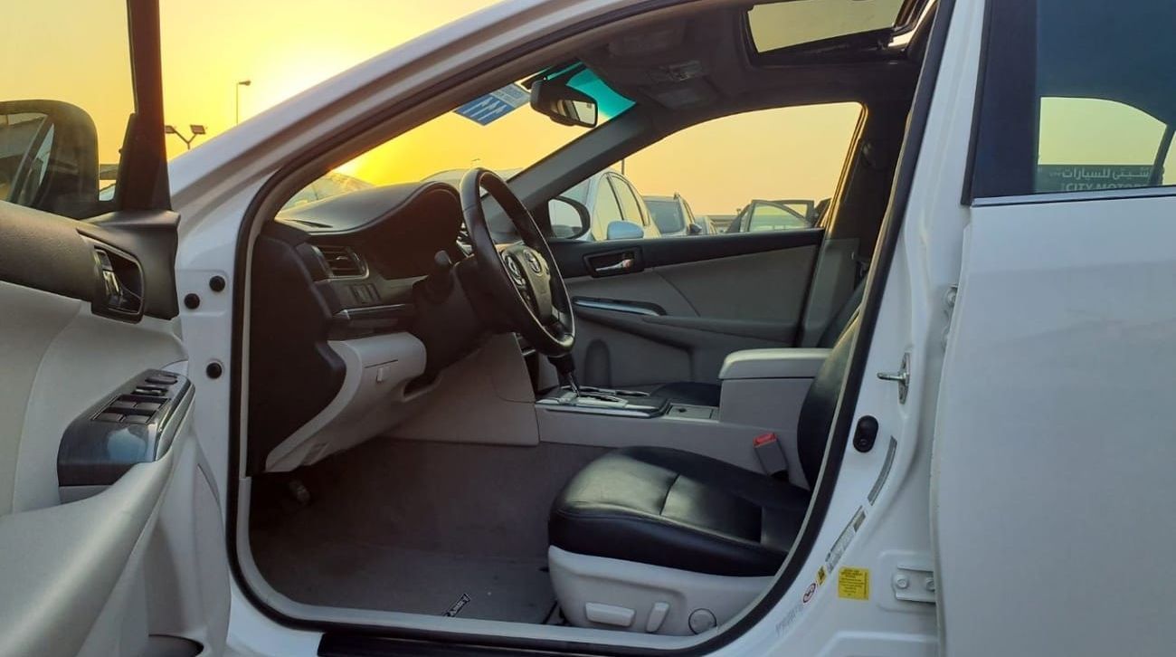 تويوتا كامري Toyota Camry XLE Hyrbrid