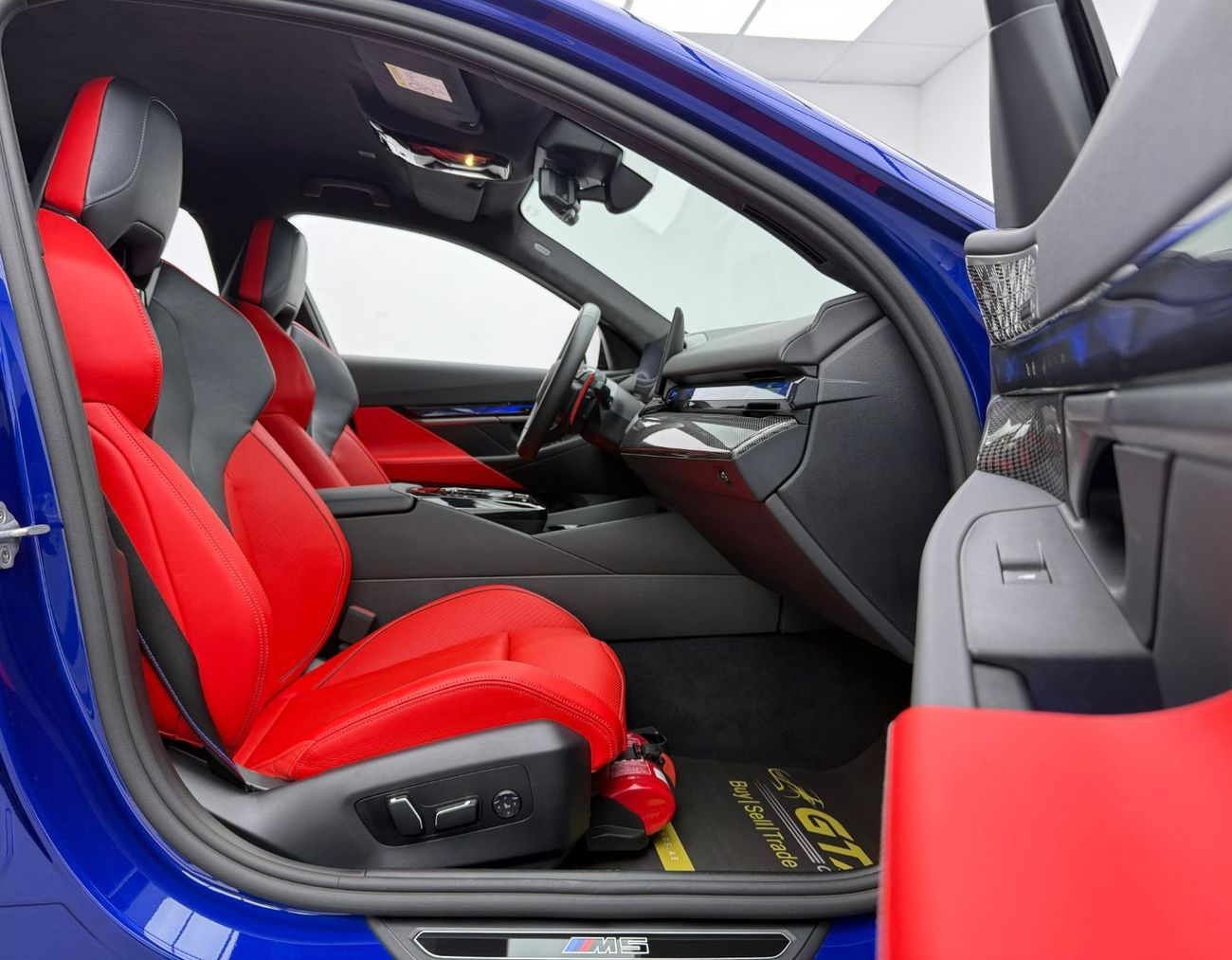 BMW M5 2025 BMW M5, 2030 BMW Warranty + Service Pack, Full BMW Service History, Low Km, Fully Loaded, GCC