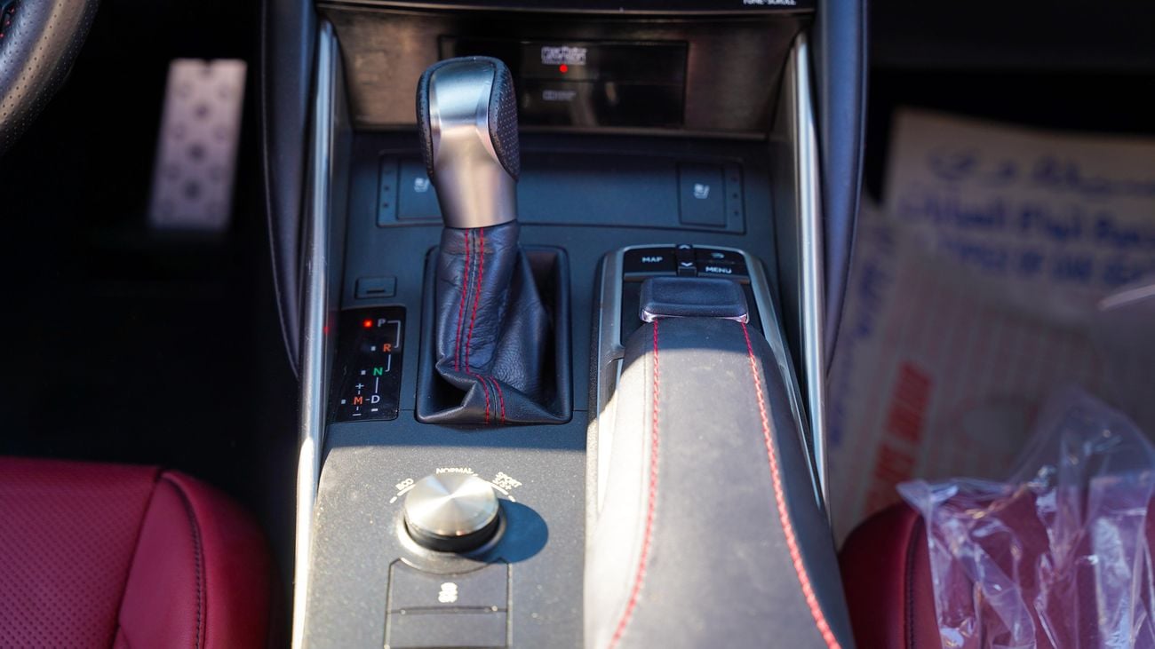 Lexus IS350