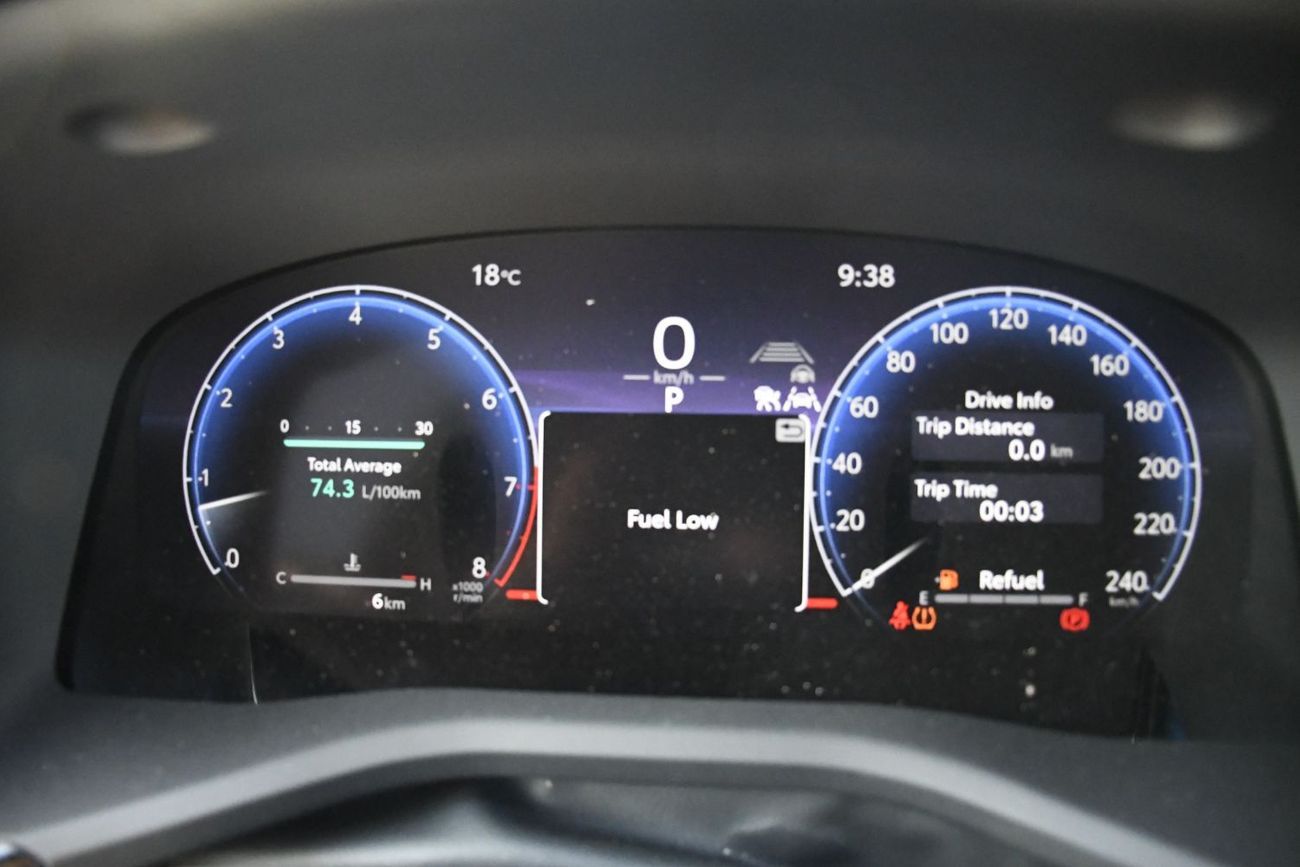 Toyota Camry Toyota Camry GLE 2.5L Petrol Panoramic Roof ( READY STOCK )