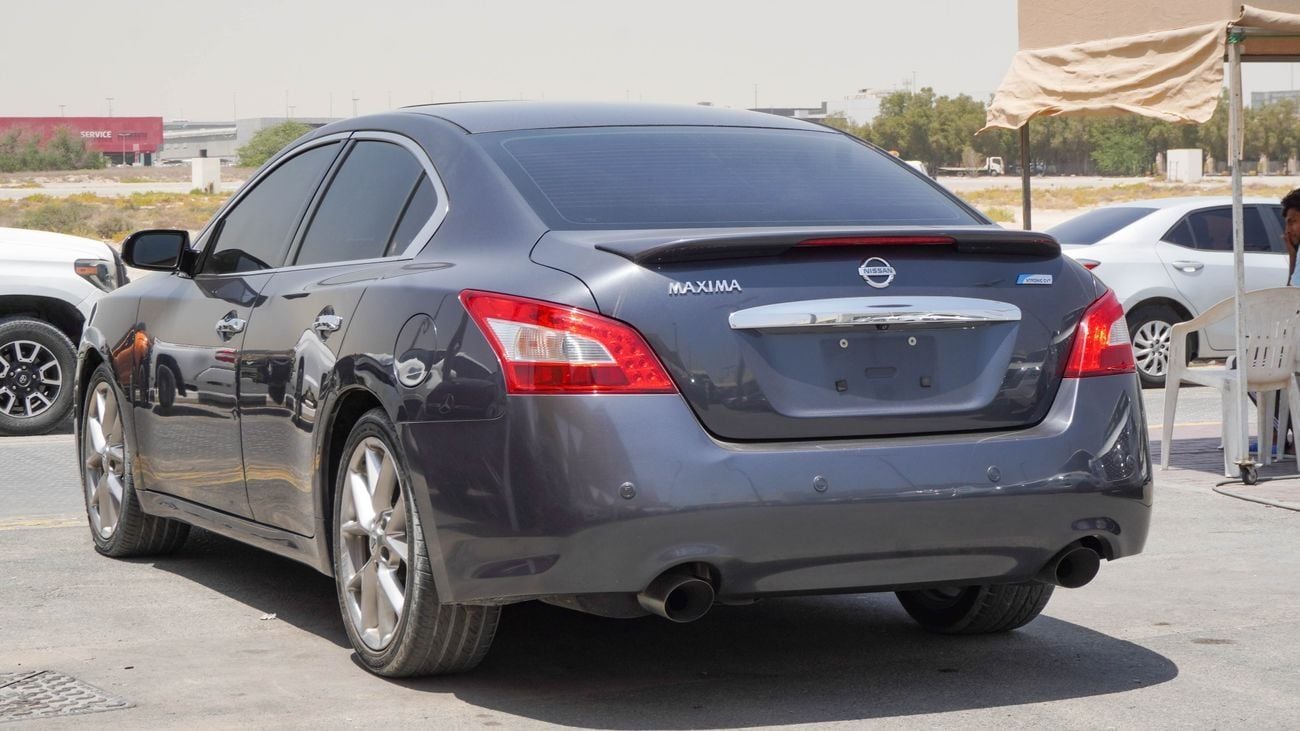 نيسان ماكسيما
