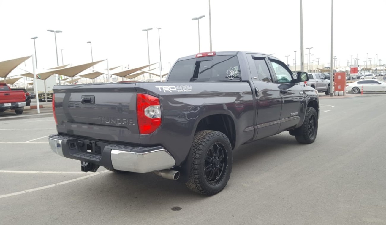 Toyota Tundra DOUBLE CAB 2017