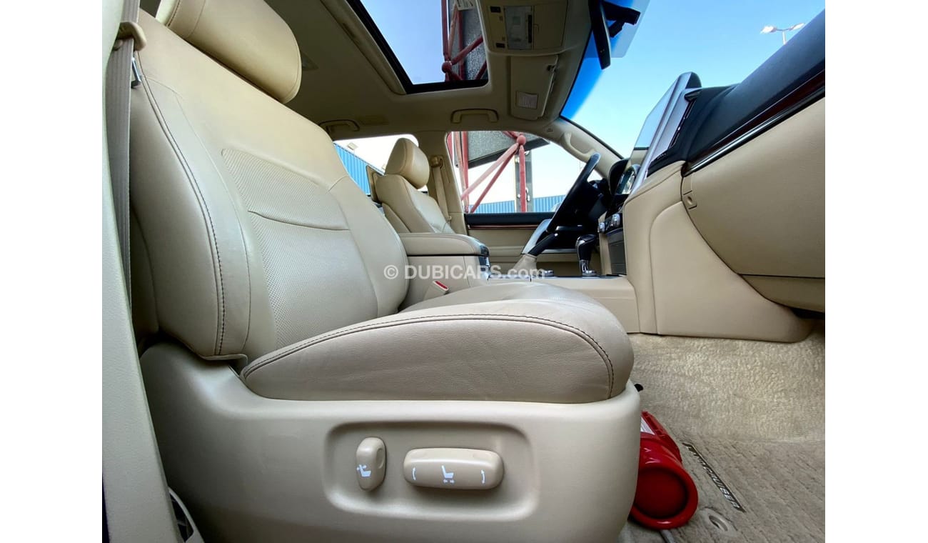 Toyota Land Cruiser GXR V8 5.7