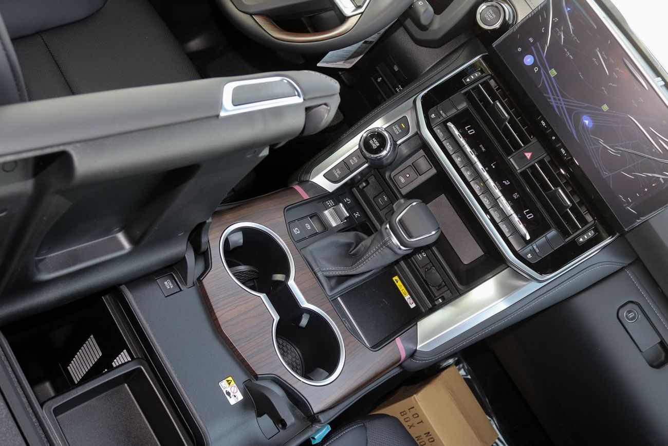 تويوتا لاند كروزر 2026 Model Toyota Land Cruiser (LC300) GXR, 3.3L Turbo Diesel 4WD 10A/T