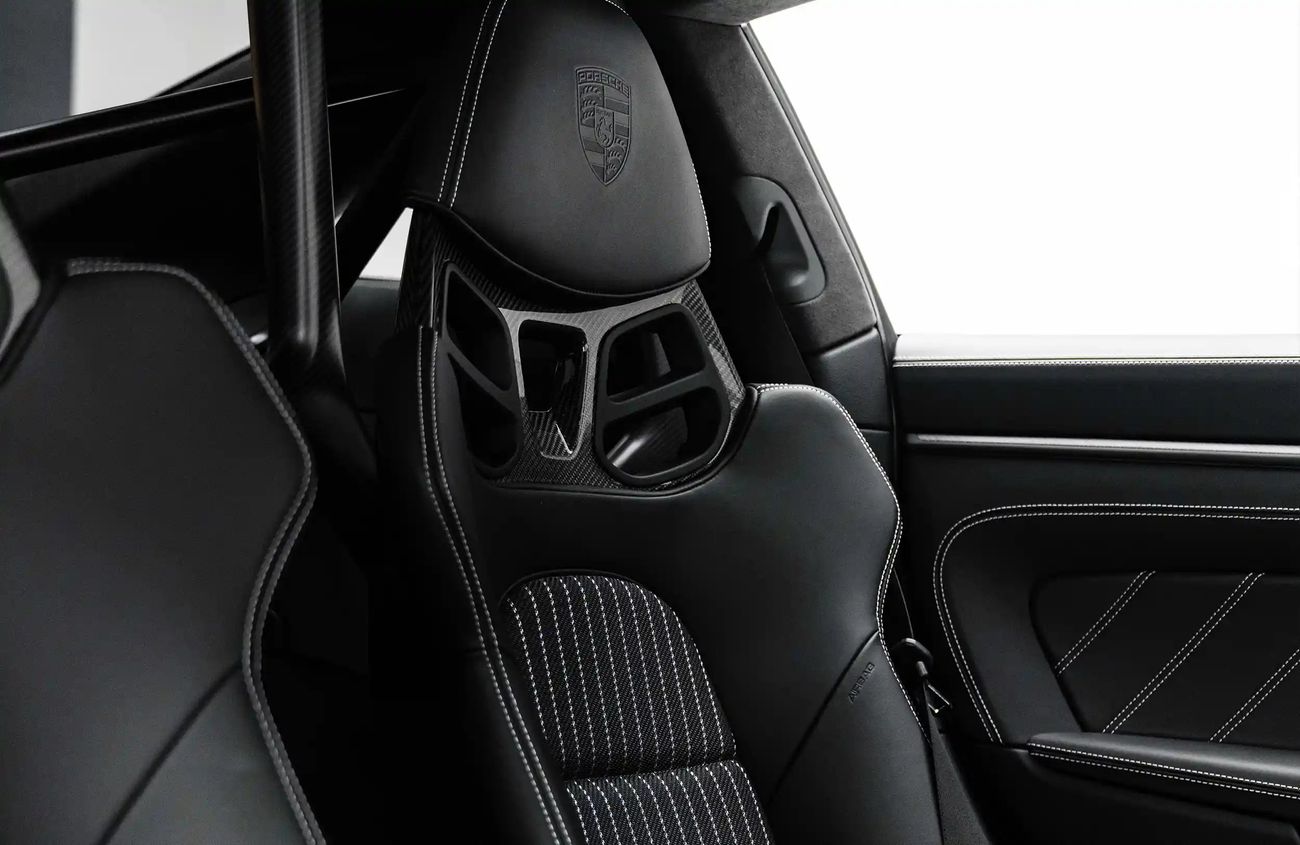 بورش 911 4.0L F-6 Naturally Aspirated Engine