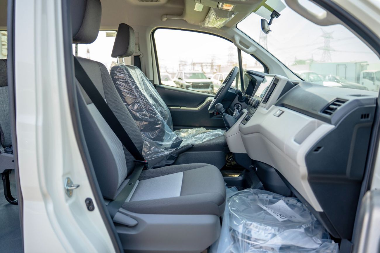 تويوتا هاياس DLS -High Roof Commuter 2.8L M/T