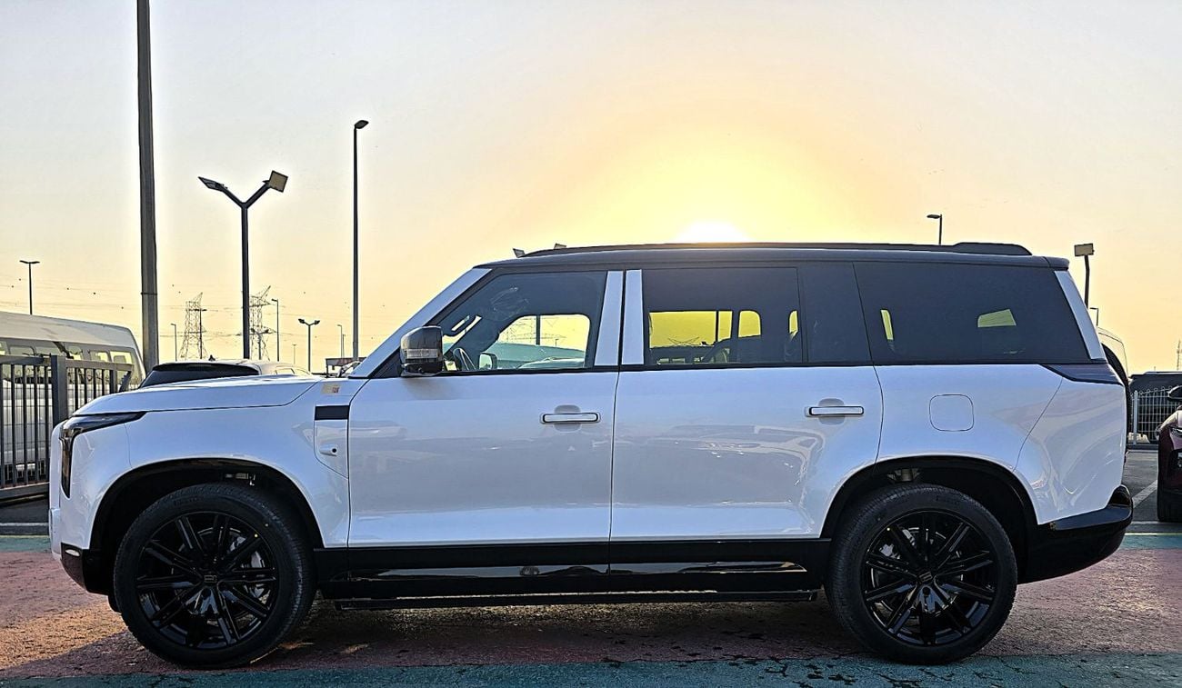 روكس أداماس (EXPORT ONLY) ROX Adamas vip 6 seats (EREV)  A/T 4*4 SUV  White  color 2026 model