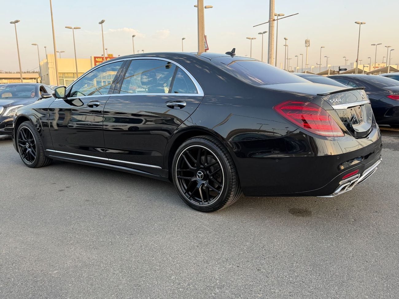 مرسيدس بنز S 560 Exclusive Edition 4.0L