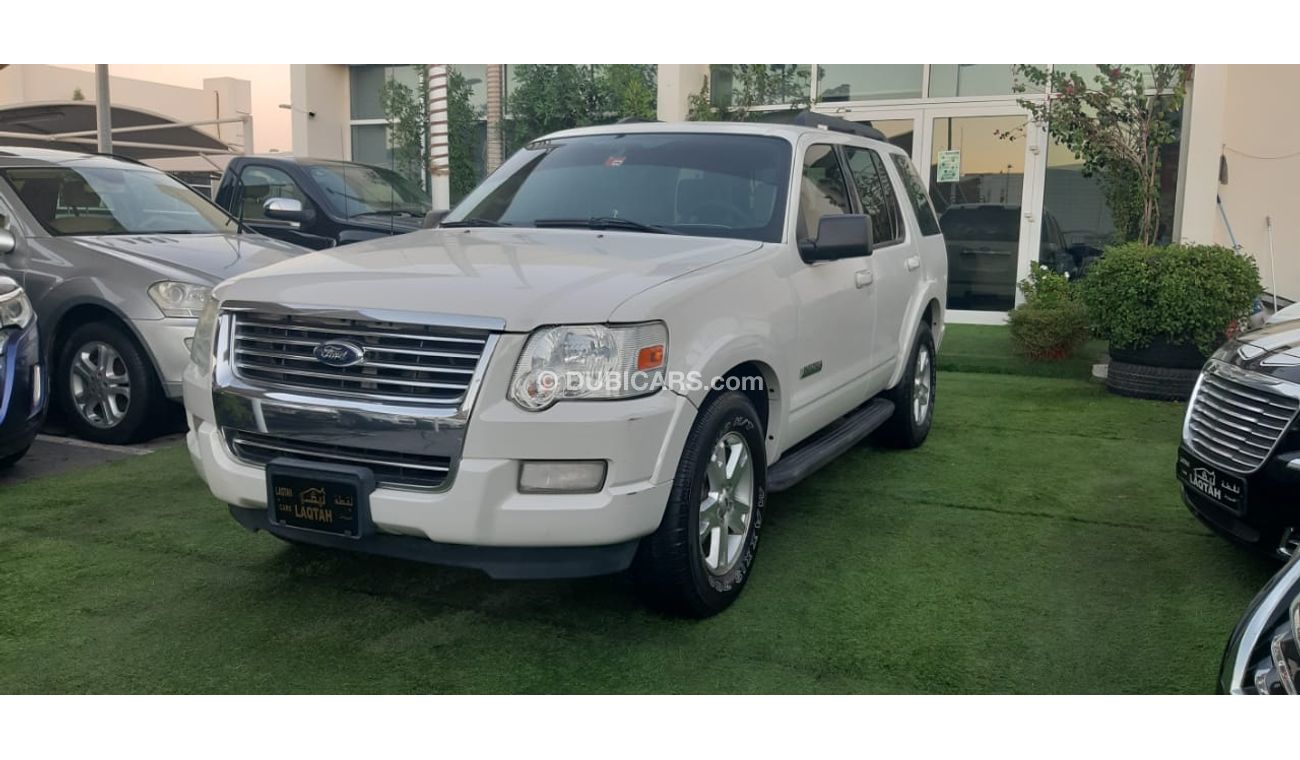 فورد إكسبلورر خليجى - رقم 2 - مثبت سرعة -  حساسات  رنجات - شاشة تحكم كاميرا خلفية بحالة ممتازة لاتحتاج لأى مصاريف