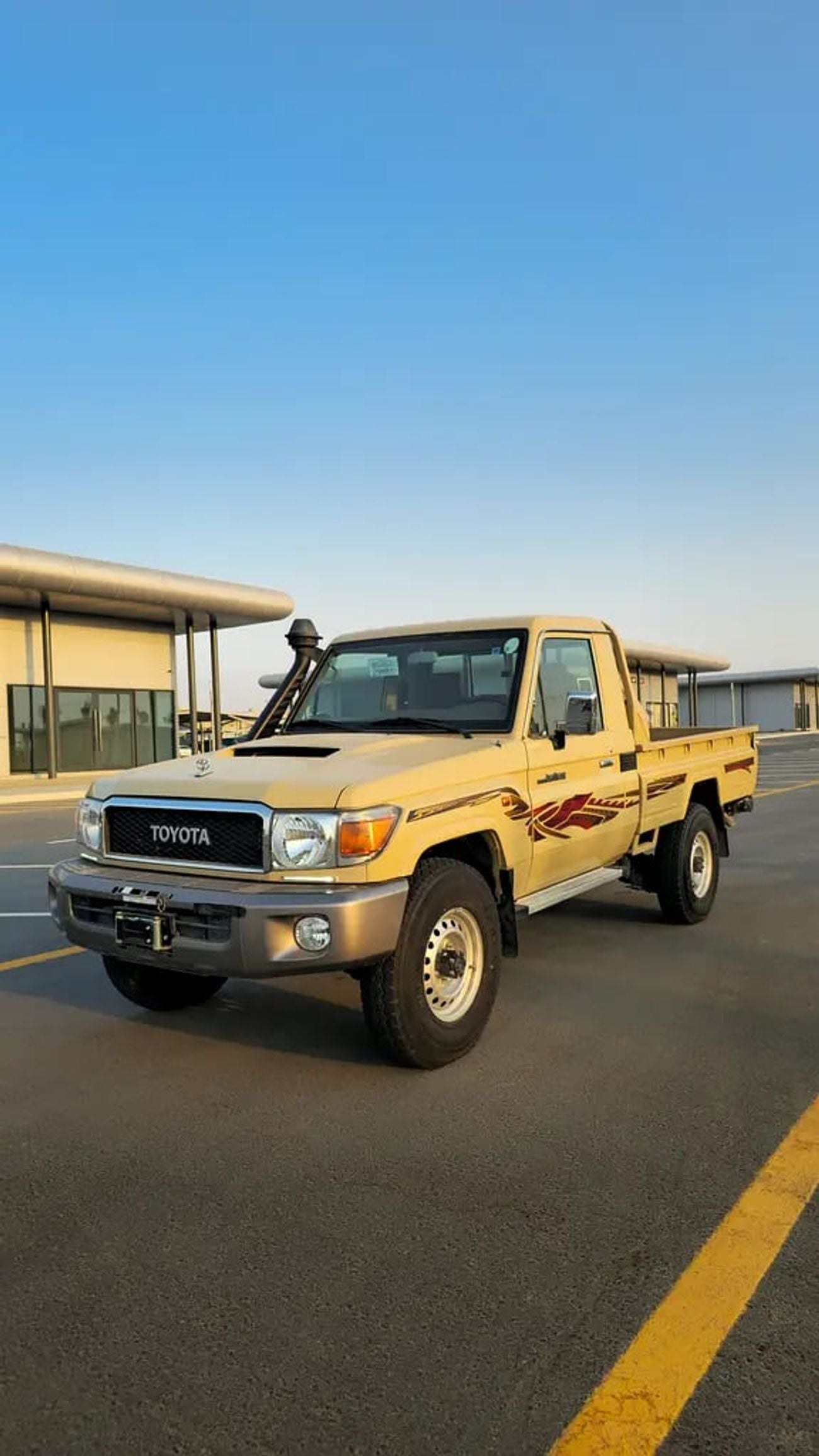 Toyota Land Cruiser 70 LC79 LX V8 4.5L DEISEL GCC Specs