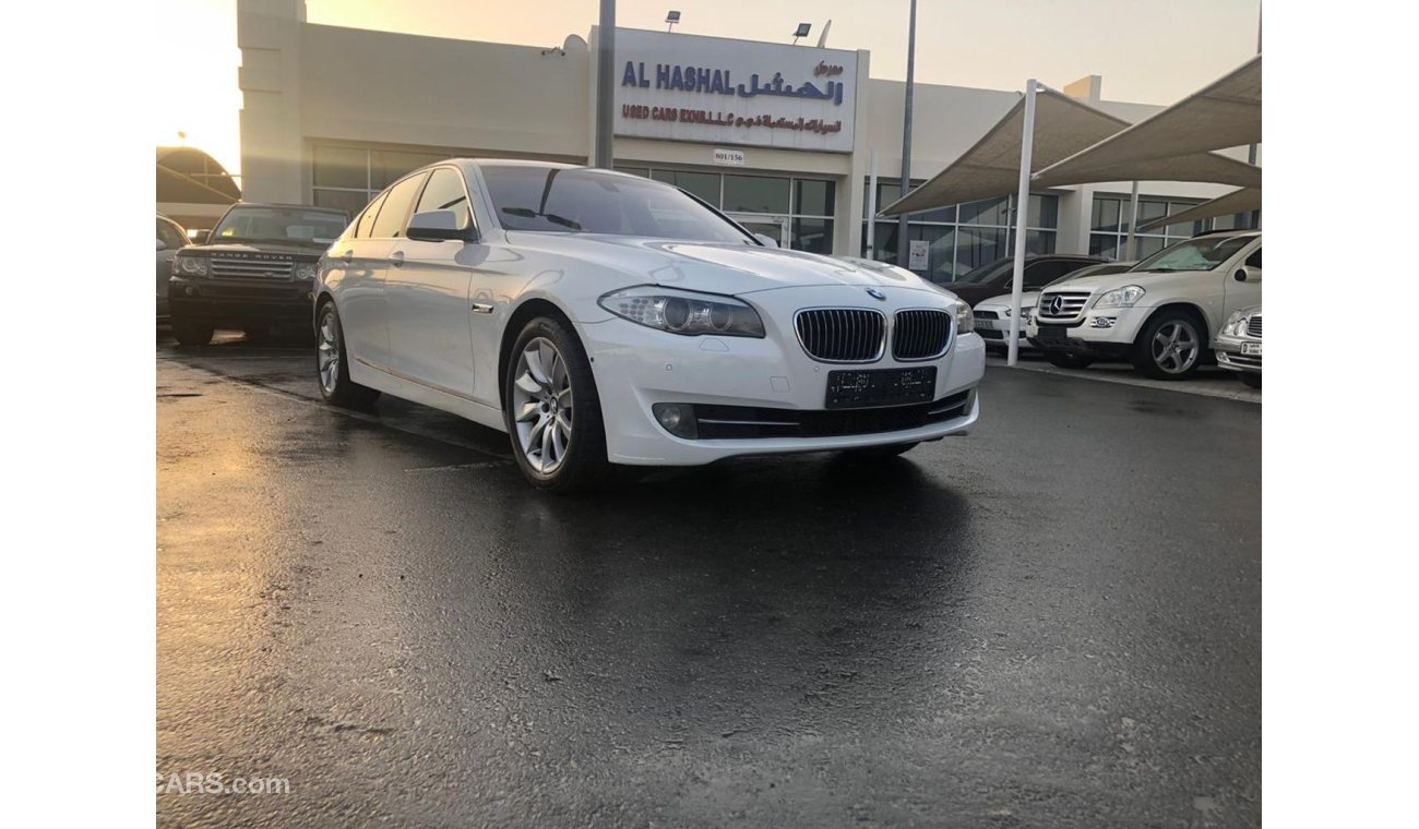 BMW 528i BMW 528 model 2011GCC car prefect condition full option low mileage