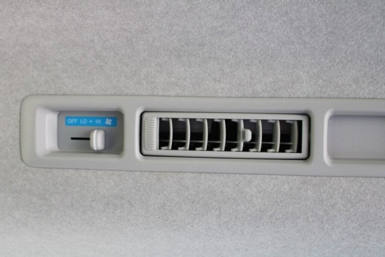 Toyota Hiace High Roof 2.7L Petrol 13-Seater 2024YM