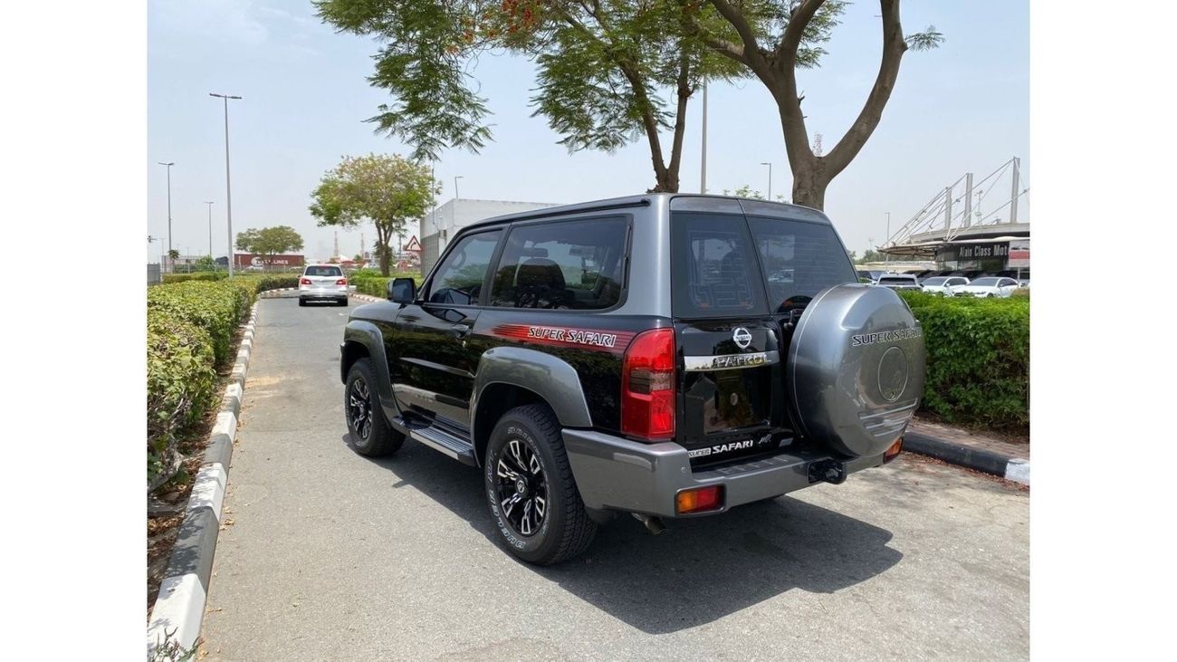 نيسان باترول سوبر سفاري