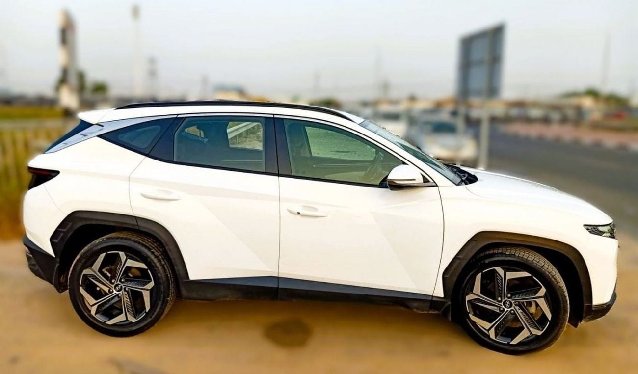 Hyundai Tucson Hyundai Tucson 2022  full option , 5dr SUV, 2.0L 4cyl Petrol, Automatic, Front Wheel Drive Used