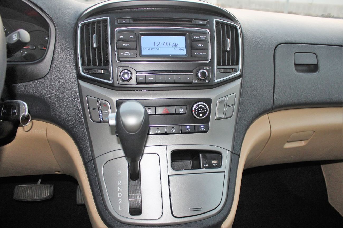 Hyundai H-1 Hyundai H1 GCC in excellent condition without accidents, very clean from inside and outside