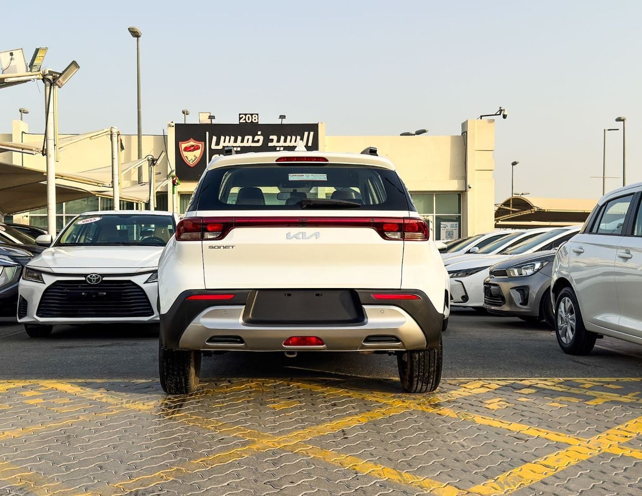 كيا سونیٹ GL كيا سونيت | 1.5 لتر | 2023 | خليجية | طلاء أصلي | خالية من الحوادث | بحالة ممتازة | 672 شهرياً